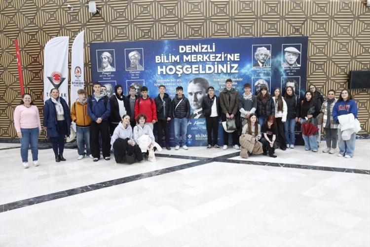 Denizlide Uluslararasi Kardes Okul Bulusmasi