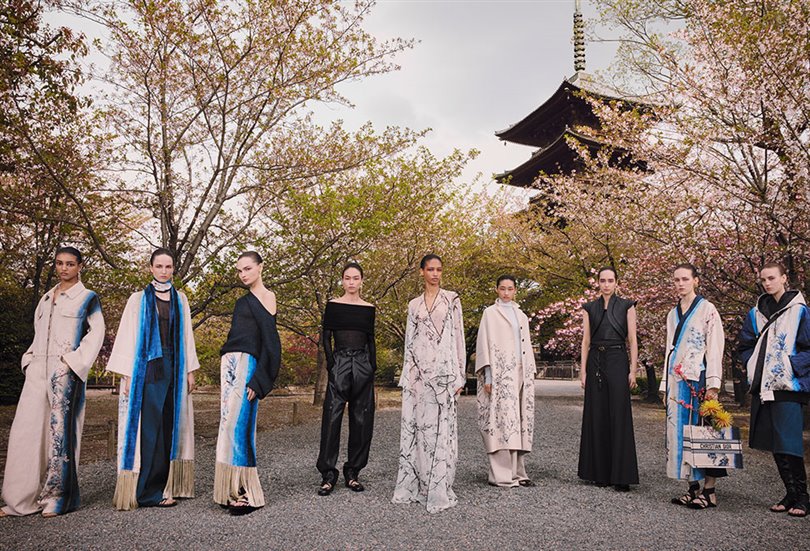 Dior Pre-Fall 2025 Koleksiyonu: Japon Esintileriyle Yeniden Yorumlanan ŞıklıkHaberin BaşlıklarıDior