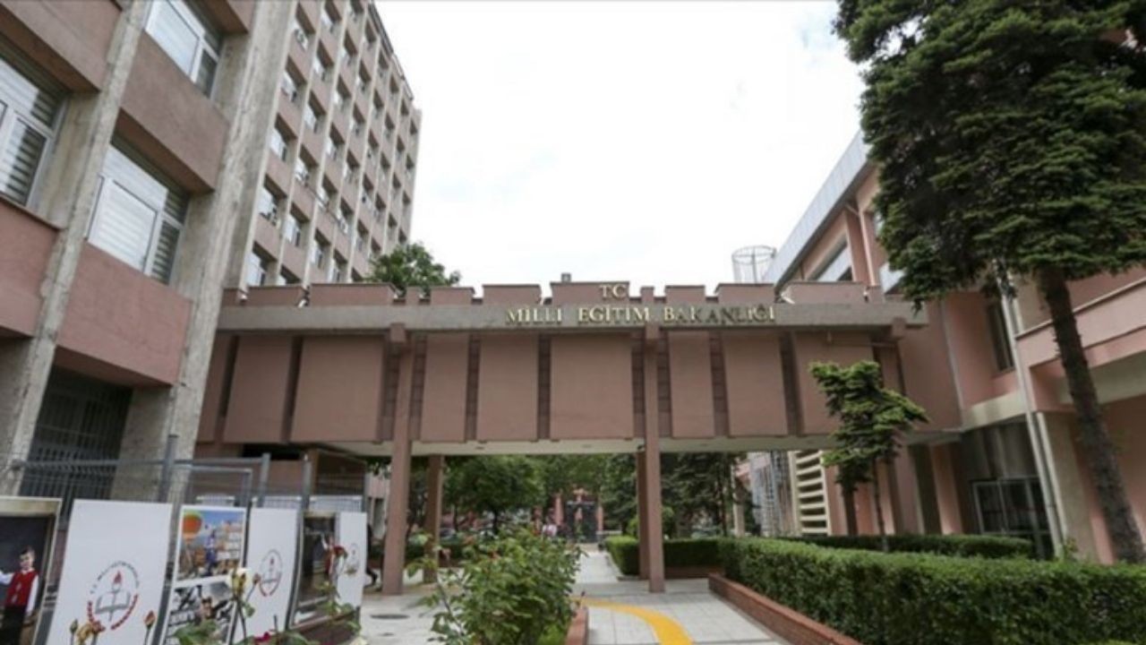 MİLLİ EĞİTİM AKADEMİSİ: ÖĞRETMEN ADAYLARINA YENİ BİR EĞİTİM YOLU MİLLİ