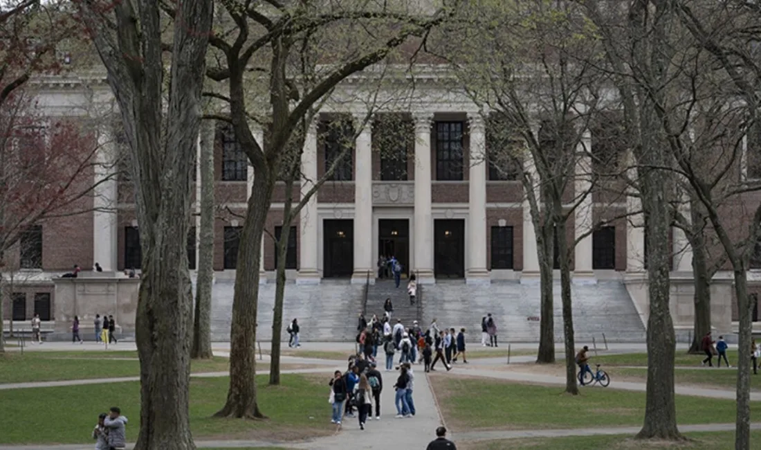 Harvard Üniversitesi Yabancı Öğrencilerin EndişeleriHaberin BaşlıklarıHarvard Üniversitesi Yabancı Öğrencilerin EndişeleriHarvard