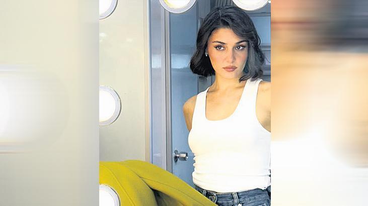 Oyuncu Peruk Takarak Yeni Rolüne HazırlanıyorHaberin BaşlıklarıOyuncu Peruk Takarak Yeni
