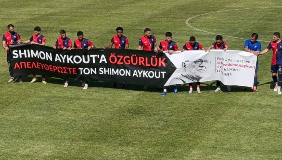 Yeniboğaziçi Futbol Takımı, Simon Aykut’a Destek Mesajı VerdiHaberin BaşlıklarıYeniboğaziçi Futbol