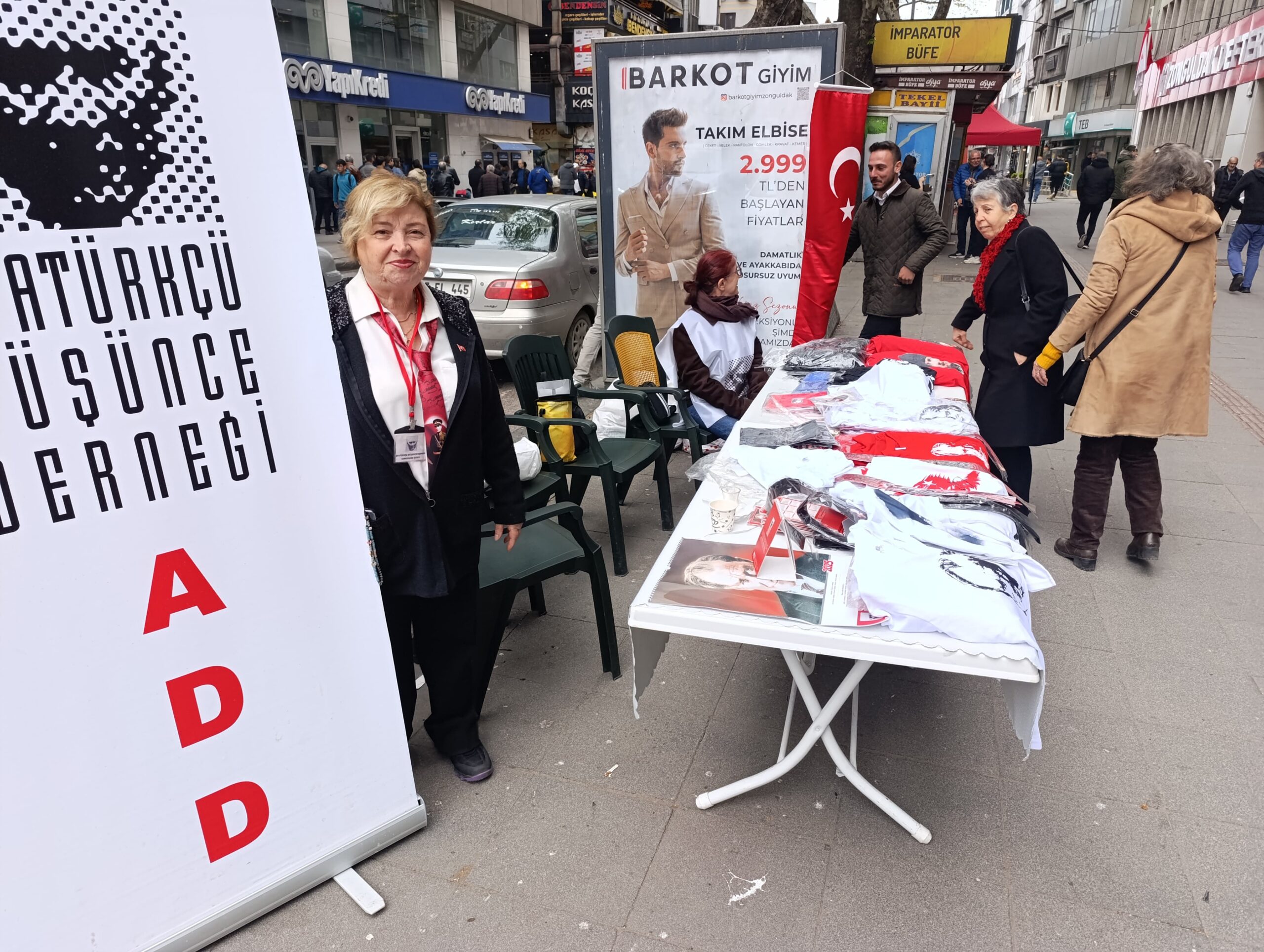 ADD tarafından Gazipaşa Caddesi’nde düzenlenen bir kampanya ile, Atatürk temalı