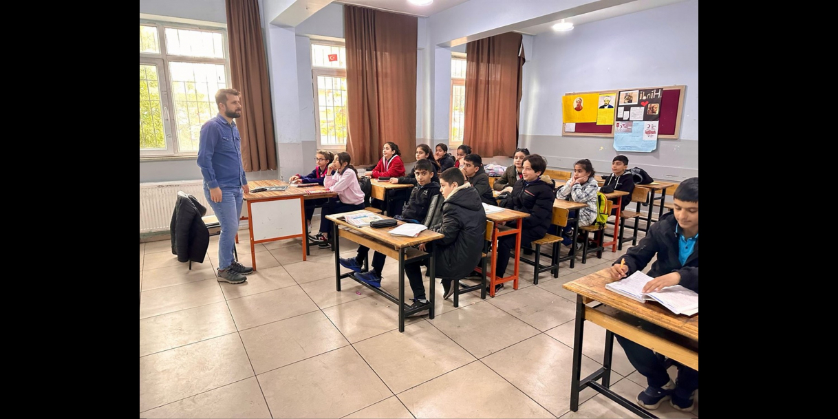 Ziya Gokalp Ortaokulunda Ogrencilere Yonelik Bilgilendirici Egitim Batman Turkiye