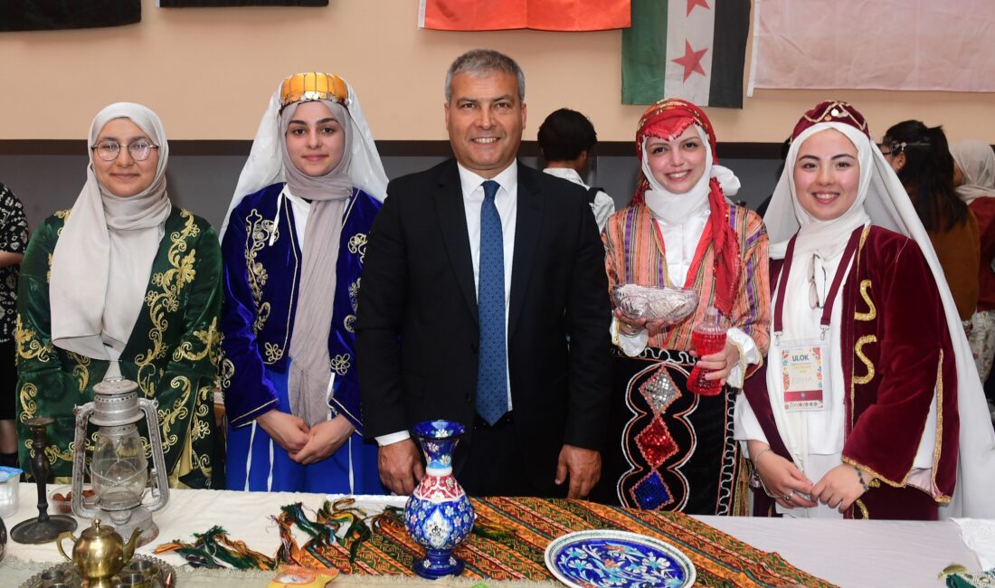 Anadolu Üniversitesi’nde 3. Uluslararası Kültür Günü Panayırı Coşkuyla KutlandıHaberin BaşlıklarıAnadolu