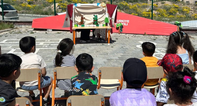 NEVÜ'den "Çocuklar Değerlerle Tanışıyor" Etkinliği Düzenlendi NEVÜ’den “Çocuklar Değerlerle Buluşuyor” Etkinliği