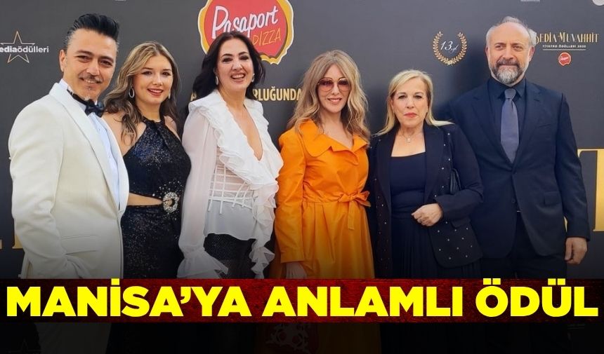 Bedia Muvahhit Tiyatro Ödülleri Sahne Tozu Tiyatrosu’nda SahnelendiHaberin BaşlıklarıBedia Muvahhit