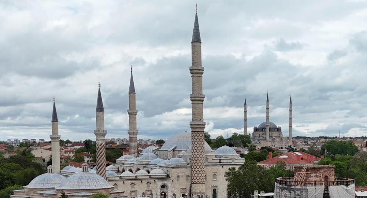 Edirnenin Selatin Camilerinde Kesfedilen Siradisi Anlamlar