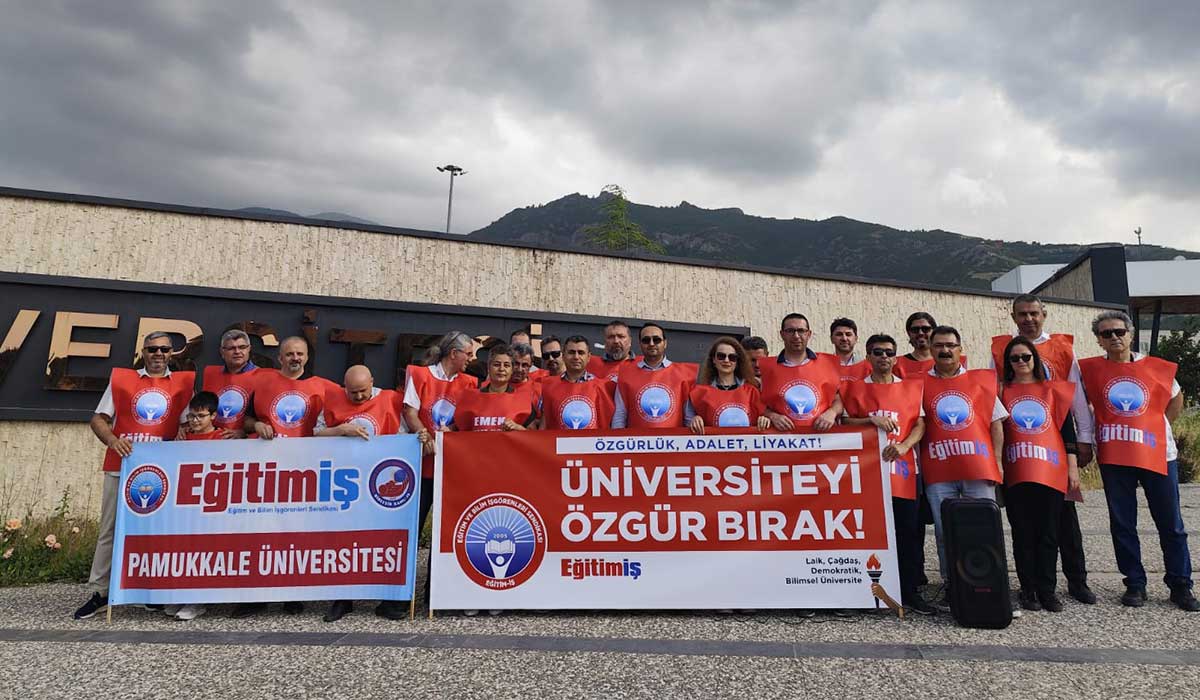 Eğitim-İş PAÜ Önünden Seslendi Gençlerin Geleceği Çalınıyor...