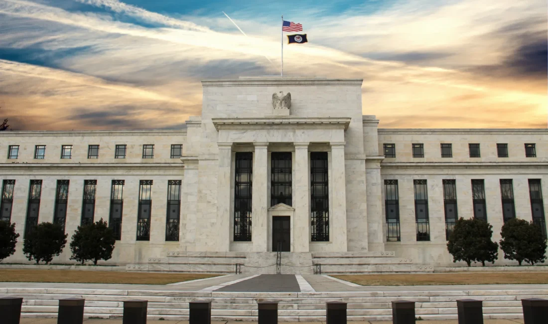Fed’in Mayıs FOMC Toplantısının Tutanakları: Ekonomik Belirsizlik ve Enflasyon EndişeleriHaberin