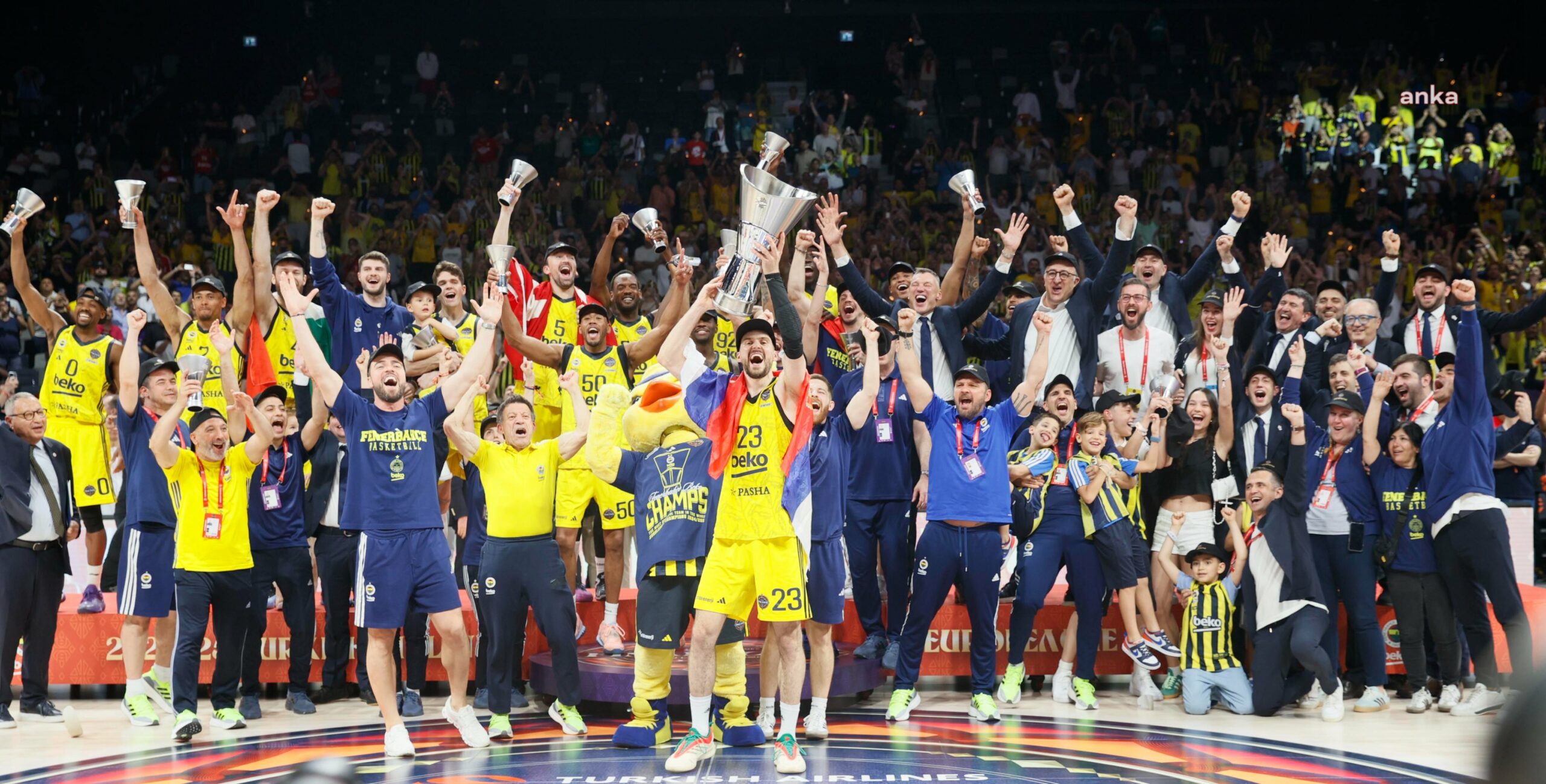 Fenerbahce Beko Sampiyonluk Kutlamalari Nedeniyle Bazi Yollar Kapali scaled