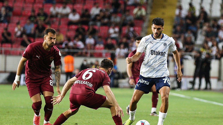 Fenerbahçe’nin Hatayspor’a Karşı Prestij Maçında Aldığı 4-2’lik YenilgiHaberin BaşlıklarıFenerbahçe’nin Hatayspor’a