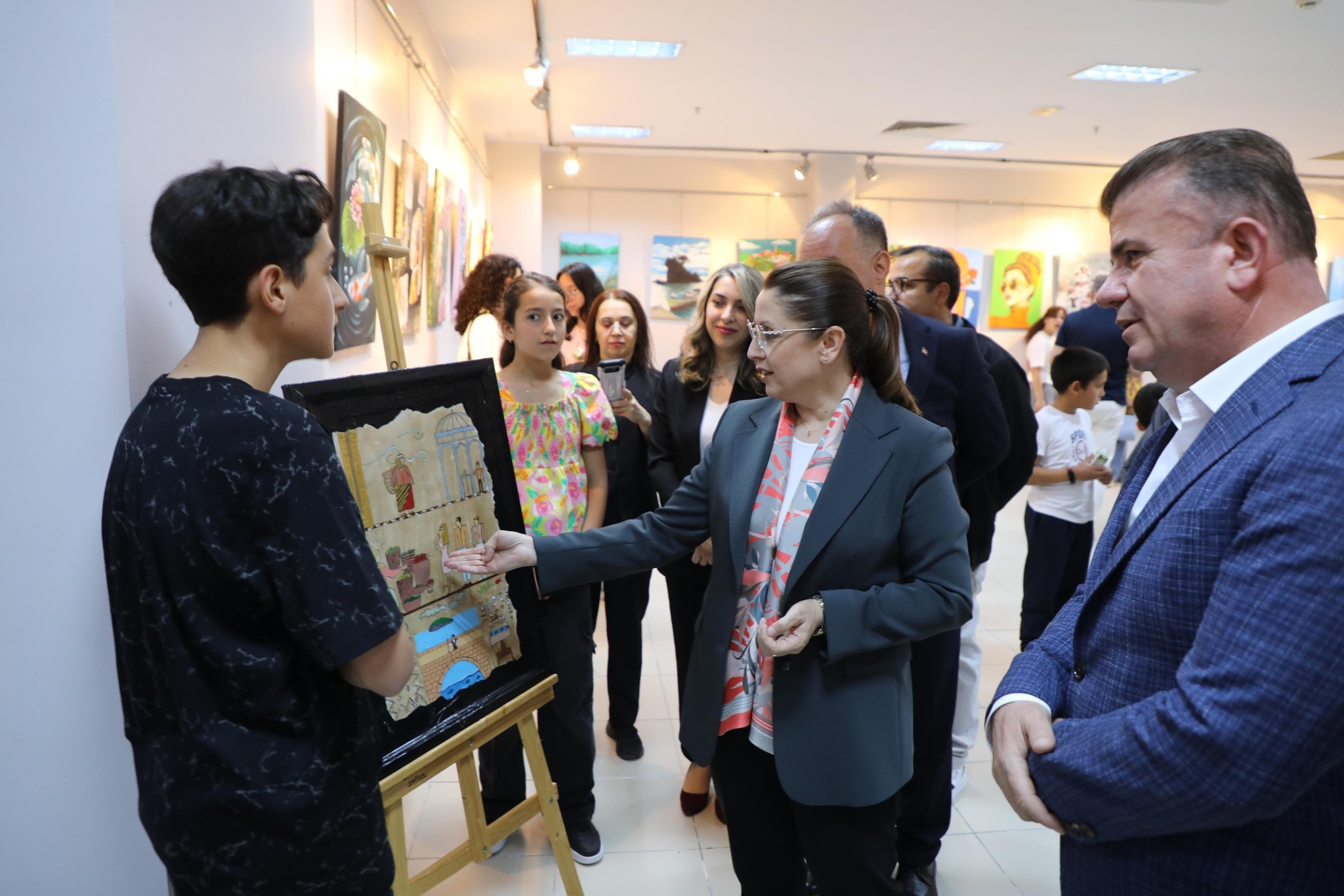 Genc Sanatcilarin Senligi Bartinda Kultur Ve Sanat Bulusmasi