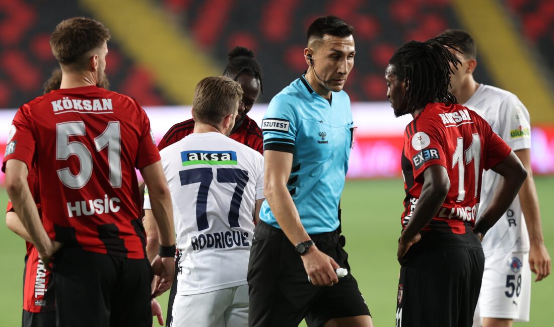Gaziantep FK, Kasımpaşa’yı Zorlanmadan Geçti: 2-0Haberin BaşlıklarıGaziantep FK, Kasımpaşa’yı Zorlanmadan