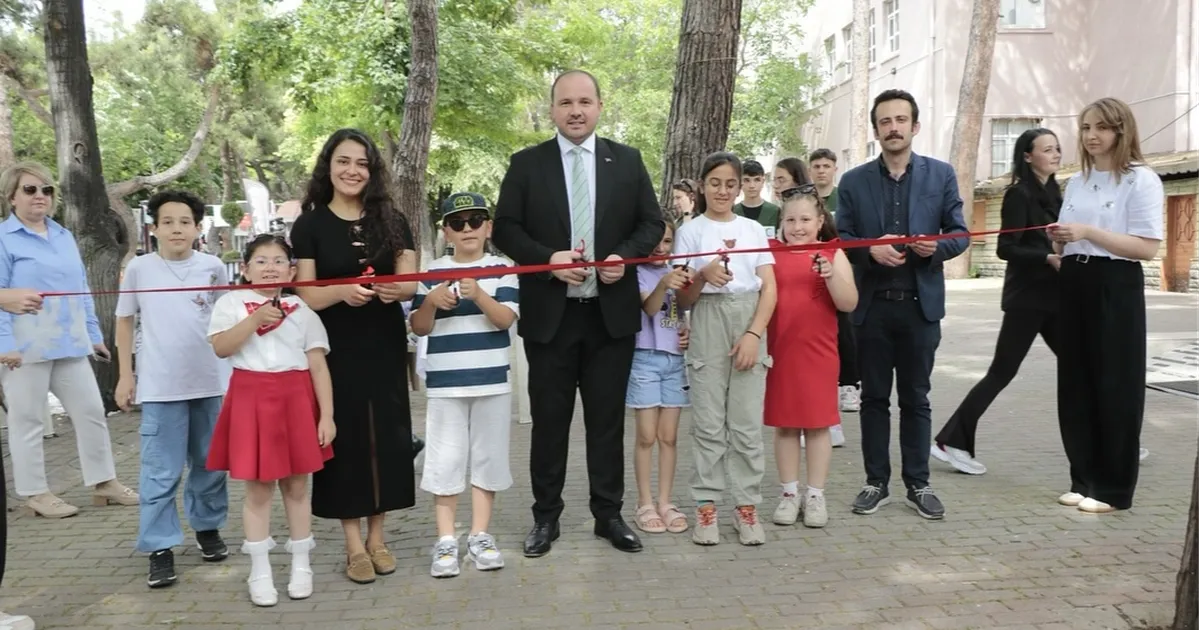 Kirklarelinde Genc Yeteneklerden Renkli Resim Ifadesi Sergisi.webp