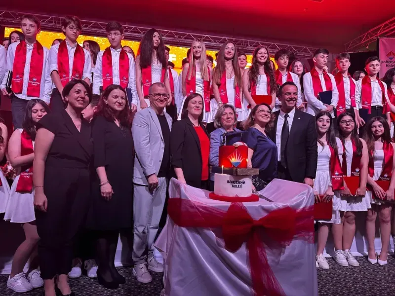 Kocaeli Bahçeşehir Koleji’nde Liseye Geçiş Töreni Coşkuyla GerçekleştiHaberin BaşlıklarıKocaeli Bahçeşehir