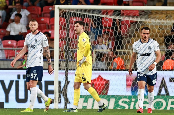 Fenerbahçe, Hatayspor'a Yenildi