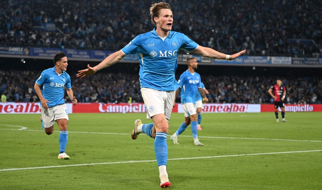 Napoli, Cagliari’yi Yenerek Serie A’da Şampiyonluğunu İlan EttiHaberin BaşlıklarıNapoli, Cagliari’yi