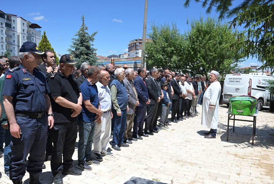 Uşak’ta Eğitim Camiasını Derin Üzüntüye Boğan VefatHaberin BaşlıklarıUşak’ta Eğitim Camiasını