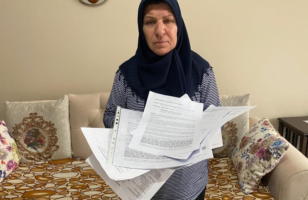 Gölcük’te Dolandırıcılık Vakası: Kadın Evinin Satılmasıyla İkna OlunduHaberin BaşlıklarıGölcük’te Dolandırıcılık