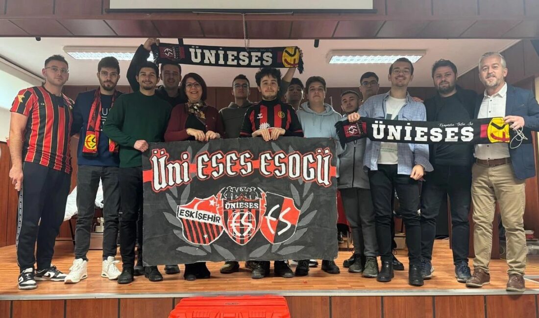 ÜniESES: Mezun Eskişehirsporlular İçin Yeni Bir Bağ Eskişehirspor Tutkusunu Sürdürmek