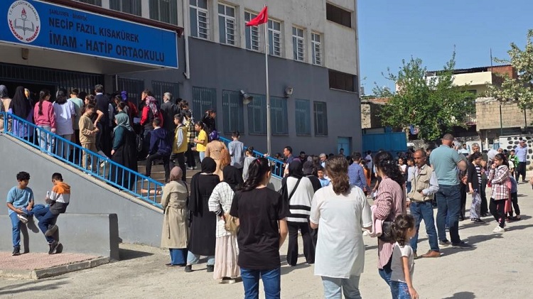 Diyarbakır’da 2025 Bursluluk Sınavında 13 Öğrenci 500 Puan AldıHaberin BaşlıklarıDiyarbakır’da