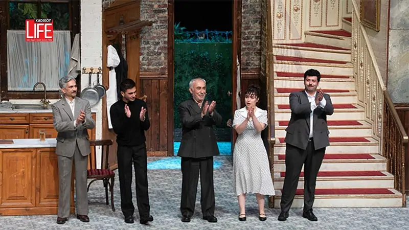 Şener Şen, Zengin Mutfağı oyunu ile son kez sahne aldı. Şener Şen, Zengin Mutfağı