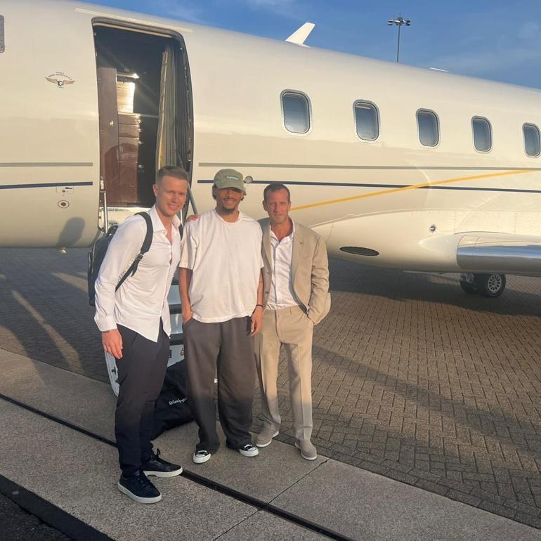 Leroy Sane, Galatasaray’a Transfer İçin Yola Çıkıyor! İşte Detaylar... Leroy Sane, Galatasaray için yola çıktı İşte sözleşme detayları...