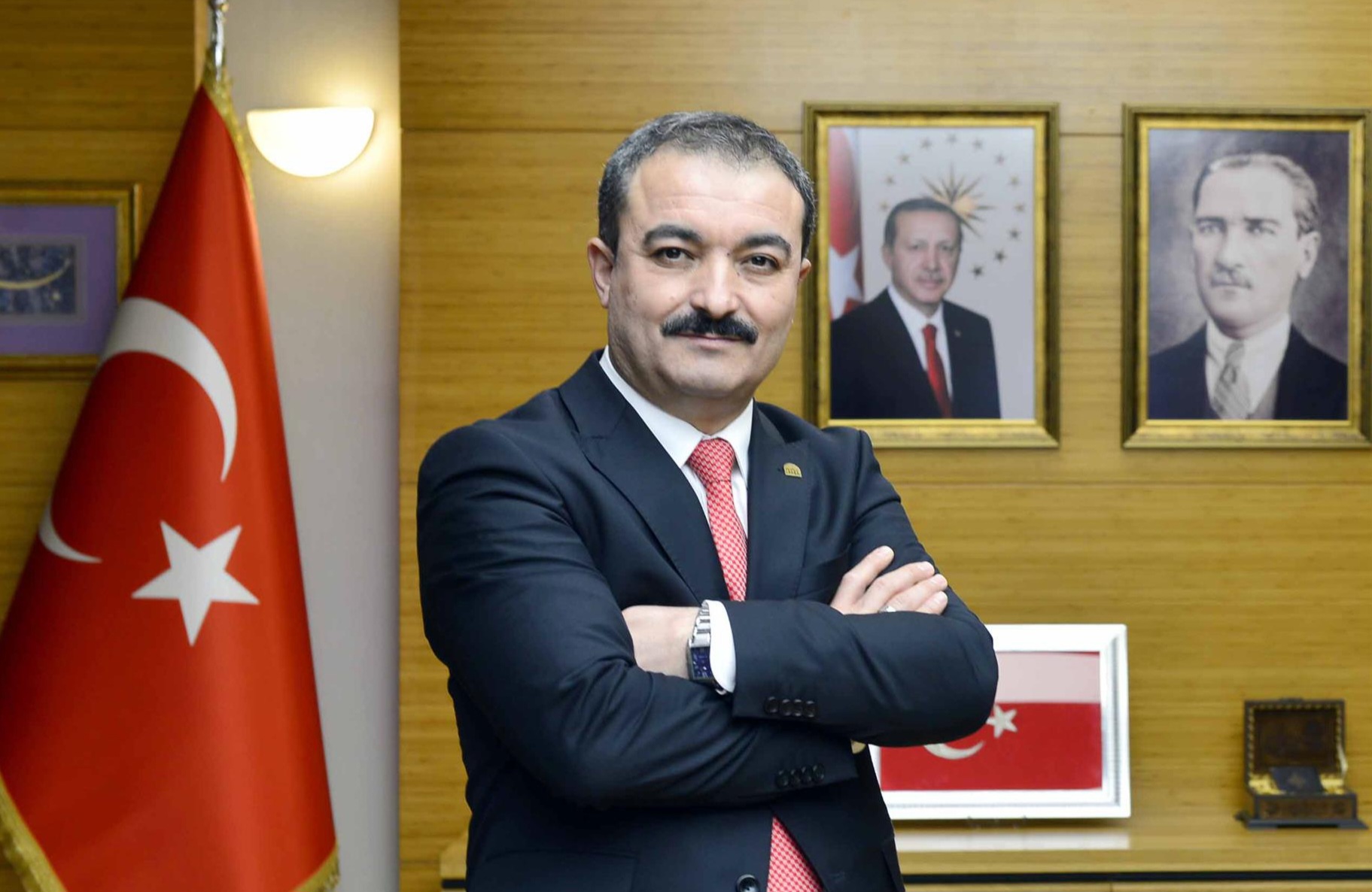 202 Universite Rektoru Arasinda 141 Sirada Yer Aldi