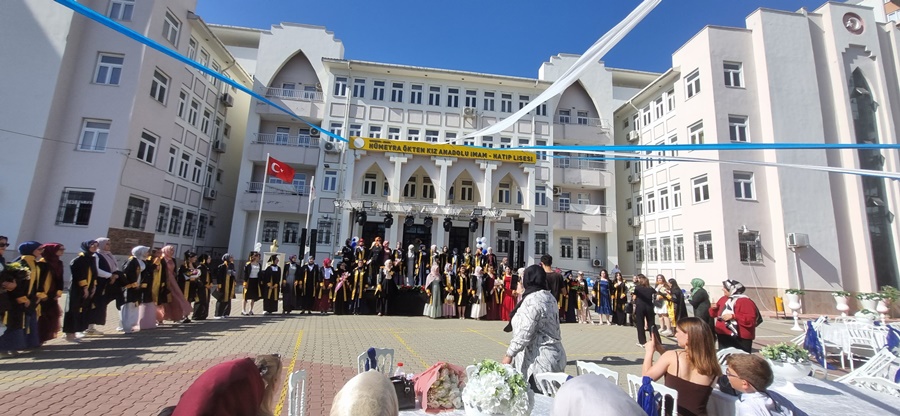 Mezuniyet Töreninden Bir Görüntü