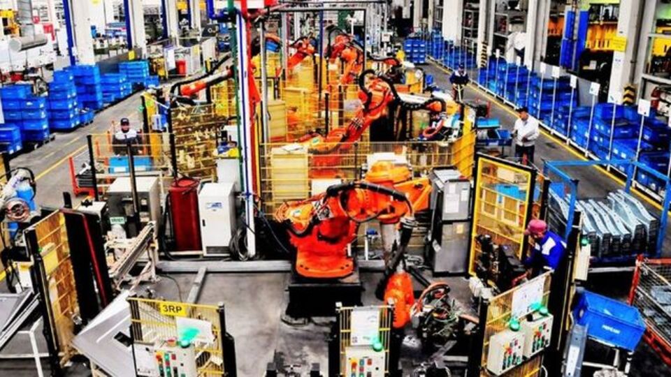 Türkiye’nin Sanayi Üretim Endeksi: Nisan 2025 Verileri Açıklandı Yıllık Üretimde