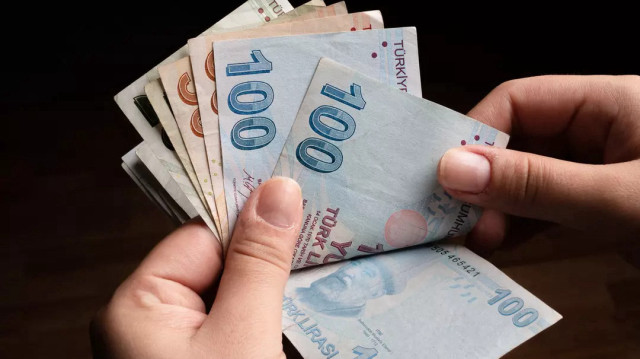 2025 Temmuz Öğretmen Maaş Zammı Beklentileri Temmuz ayı yaklaşırken, öğretmenler