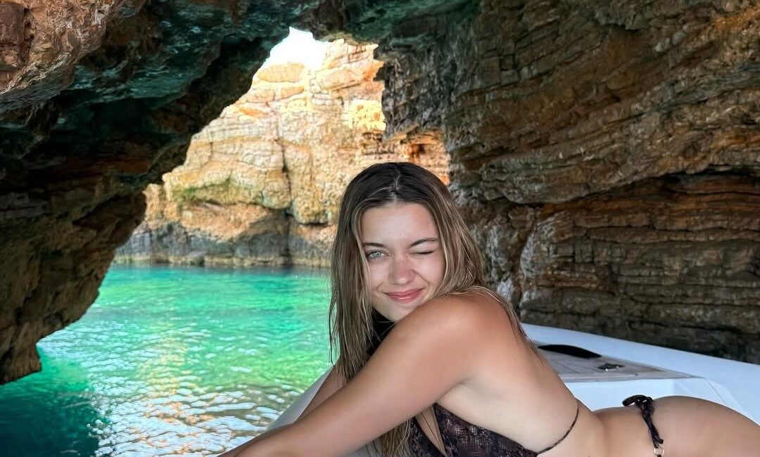 Afra Saraçoğlu, Yalı Çapkını’nda Yıldızı Parladı ve Yunanistan’da Tatil Keyfi