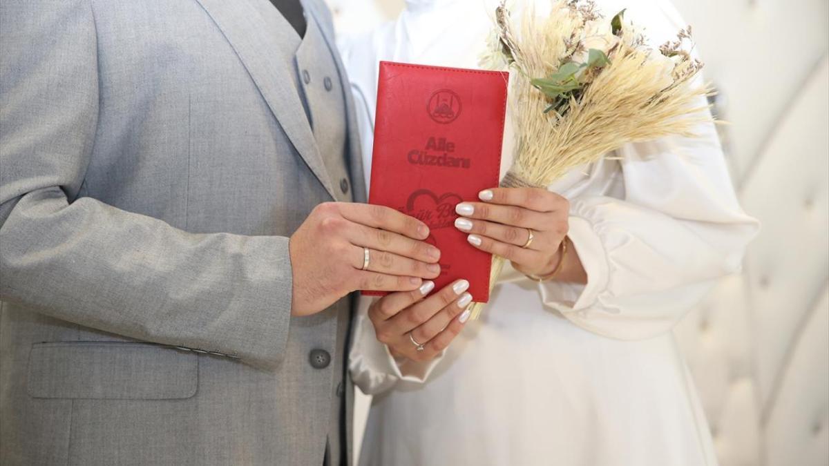 Aile ve Evlilik Oncesi Egitim Programlarindan 76 Milyon Kisi Faydalandi