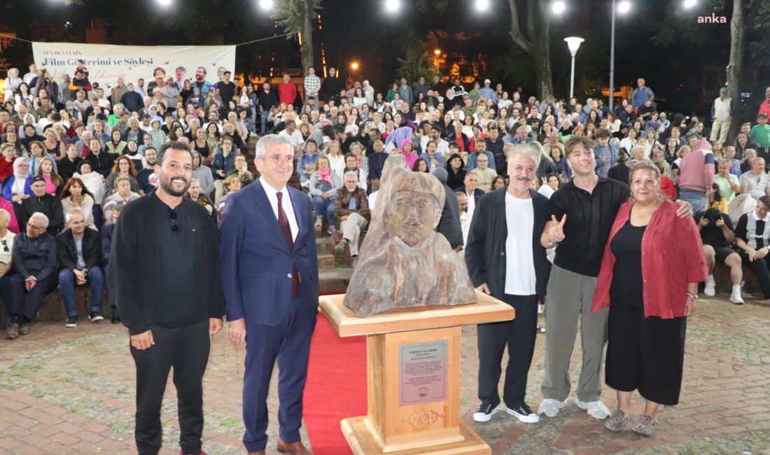 Düzce’de Lenin Heykeli Halkla Buluştu Akçakoca, Düzce’de tarihî bir an
