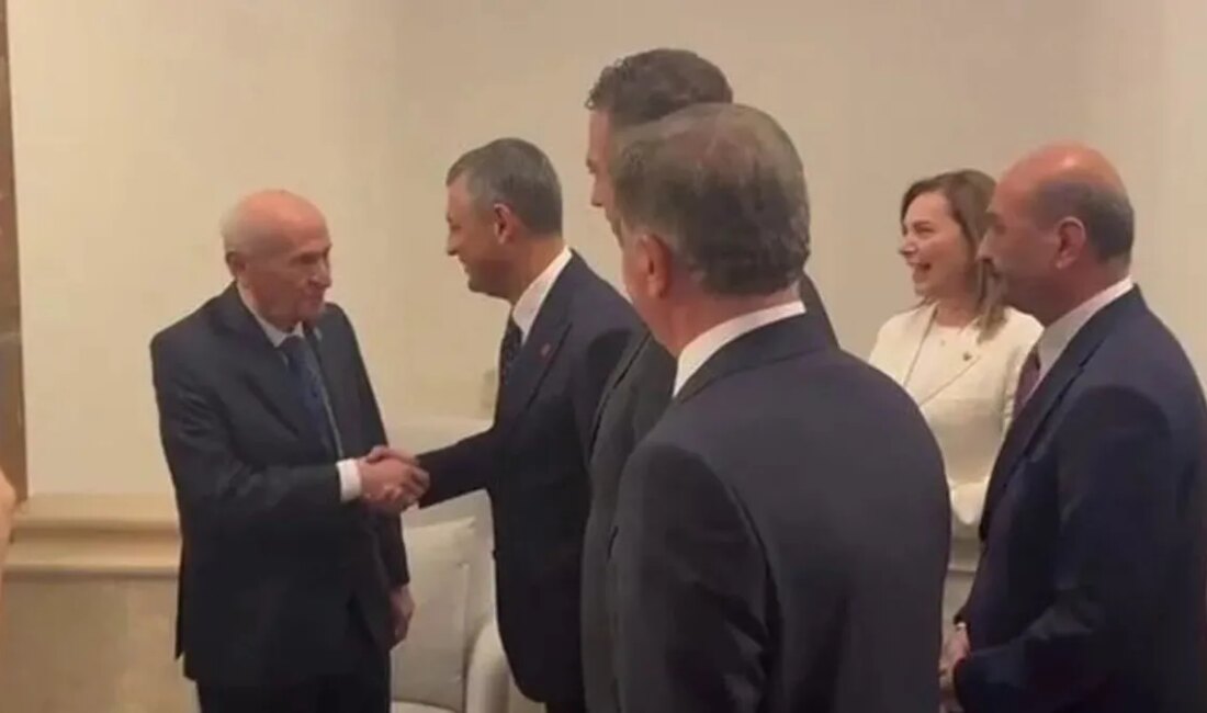 TBMM Başkanlığı Seçimlerinde Bahçeli ve Özel Arasındaki Sıcak Diyalog Dikkat