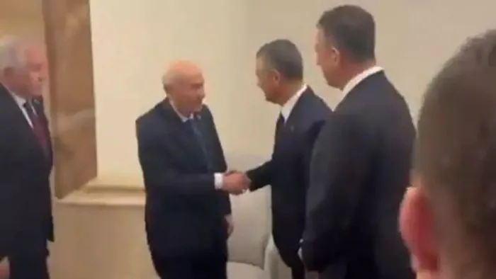 Bahçeli ve Özel