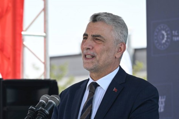 Ticaret Bakanı Ömer Bolat, Şehit Öğretmen Aybüke Yalçın’ı Ölüm Yıl