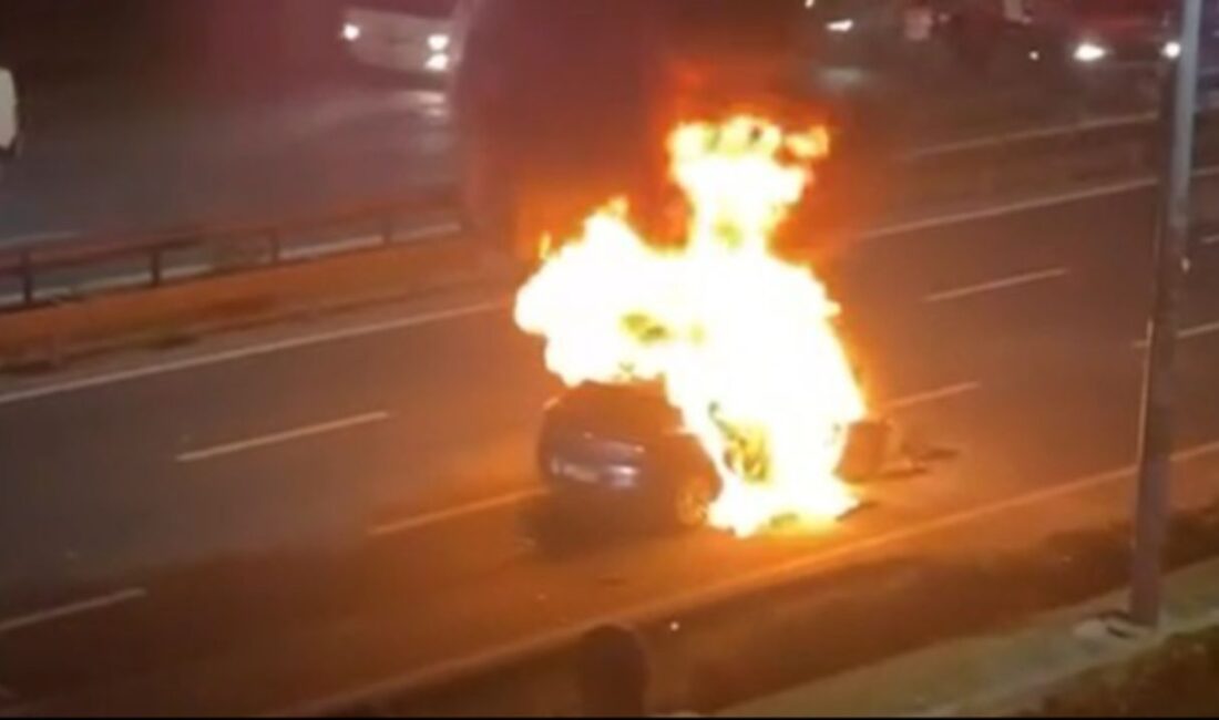 İstanbul Kağıthane’de Otomobil Yangını: Sürücü YaralandıHaberin Başlıklarıİstanbul Kağıthane’de Otomobil Yangını: