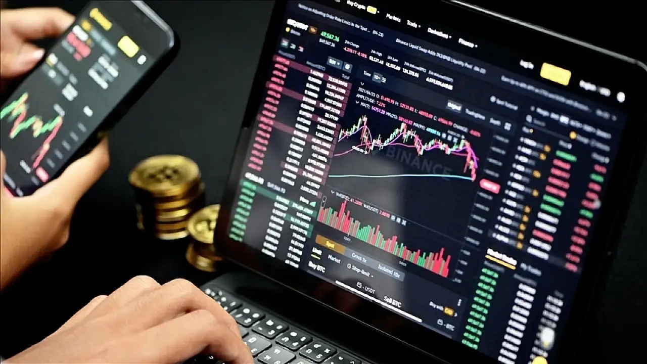 Bugun Kripto Transferlerinde Flas Gelisme ETF ve Whale Etkileri