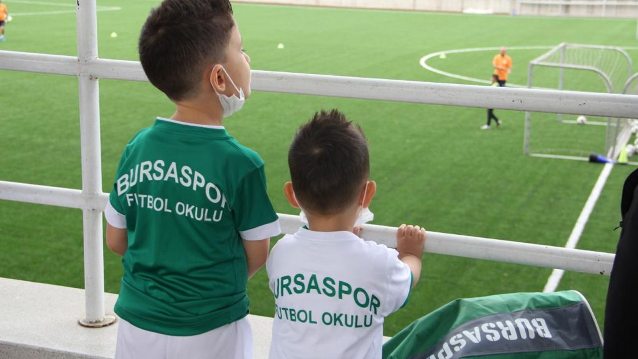 Bursaspor Futbol Okulunda Yaz Sezonu Basliyor