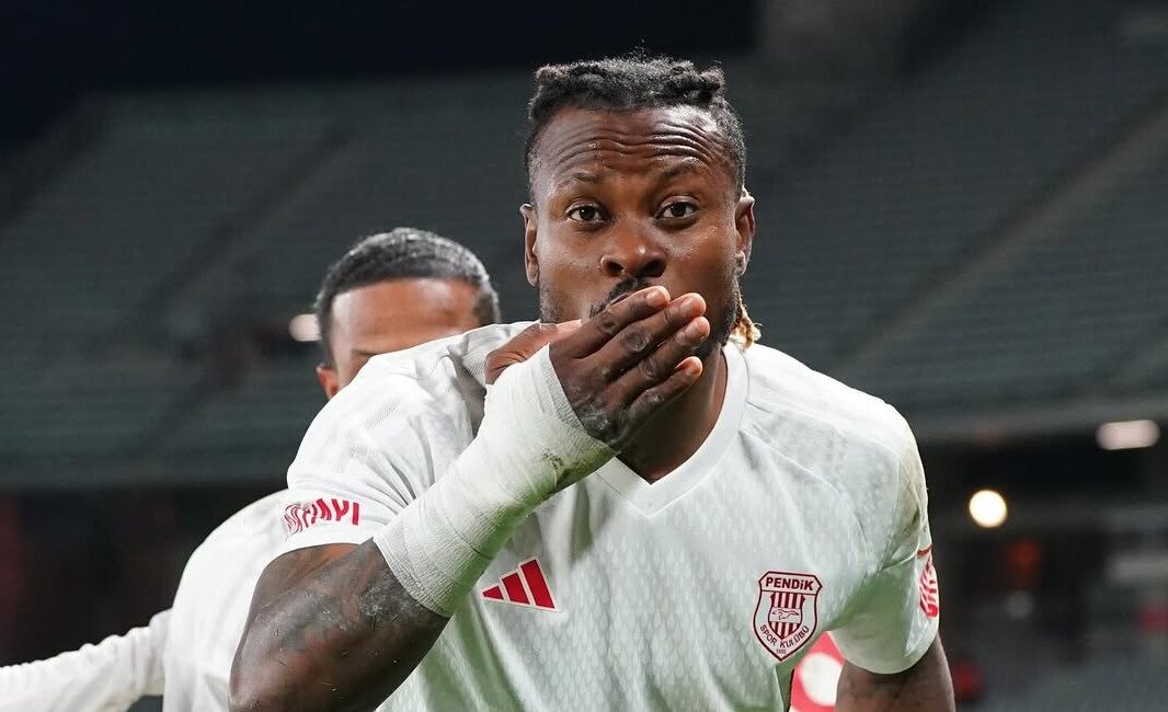 Emeka Eze’nin Bursaspor’a Transferi Yabancı Kontenjanına BağlıHaberin BaşlıklarıEmeka Eze’nin Bursaspor’a