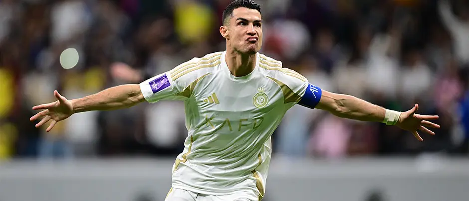 Cristiano Ronaldo Resmen Al-Nassr ile Anlaştı Cristiano Ronaldo, futbol dünyasında