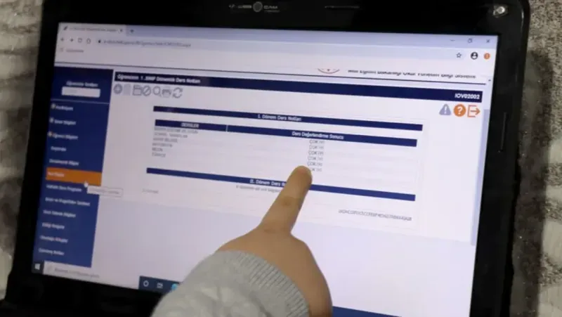 e-Okul Sistemi Ne Zaman Kapanacak? Öğrencilerin Merakla Beklediği Tarih Yaz