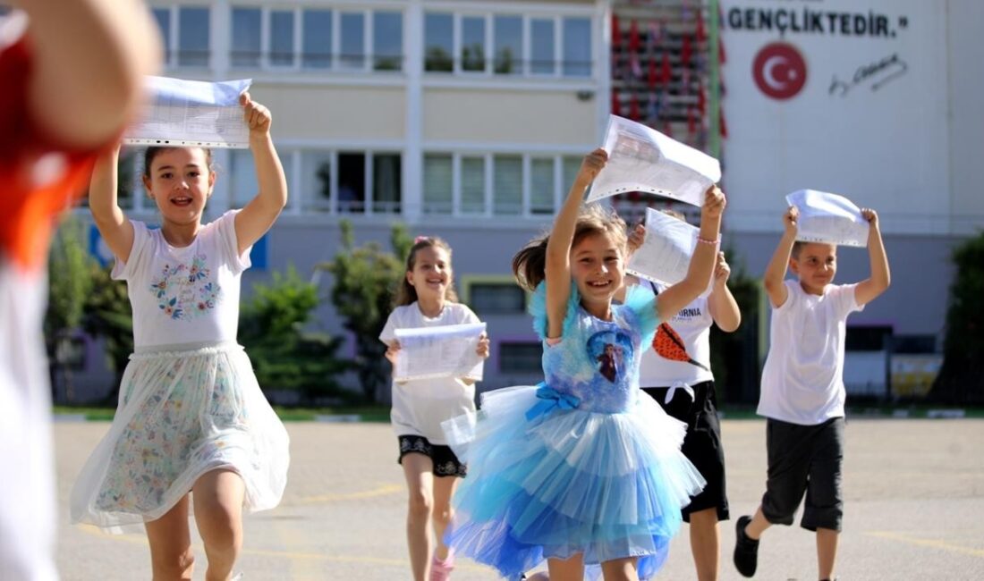 2024-2025 Eğitim Öğretim Yılı Sona Erdi: Öğrenciler Yaz Tatiline Girdi