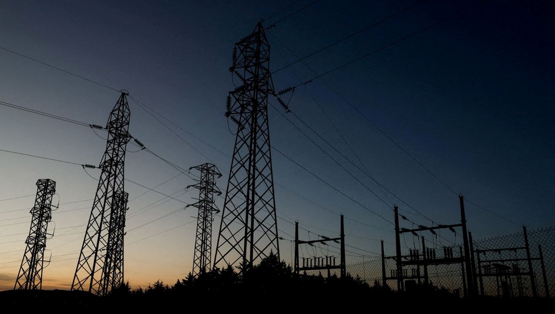 Spot Elektrik Piyasasında İşlem Hacmi %35 Düştü Elektrik Piyasasında Günlük