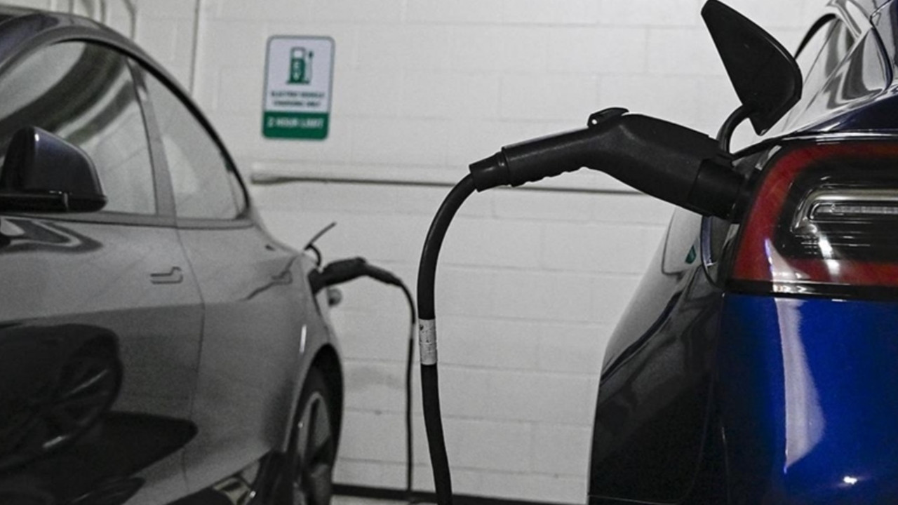 Elektrikli Araclar Ekonomide Kurlardaki Dalgalanma ve Enflasyon Etkisi