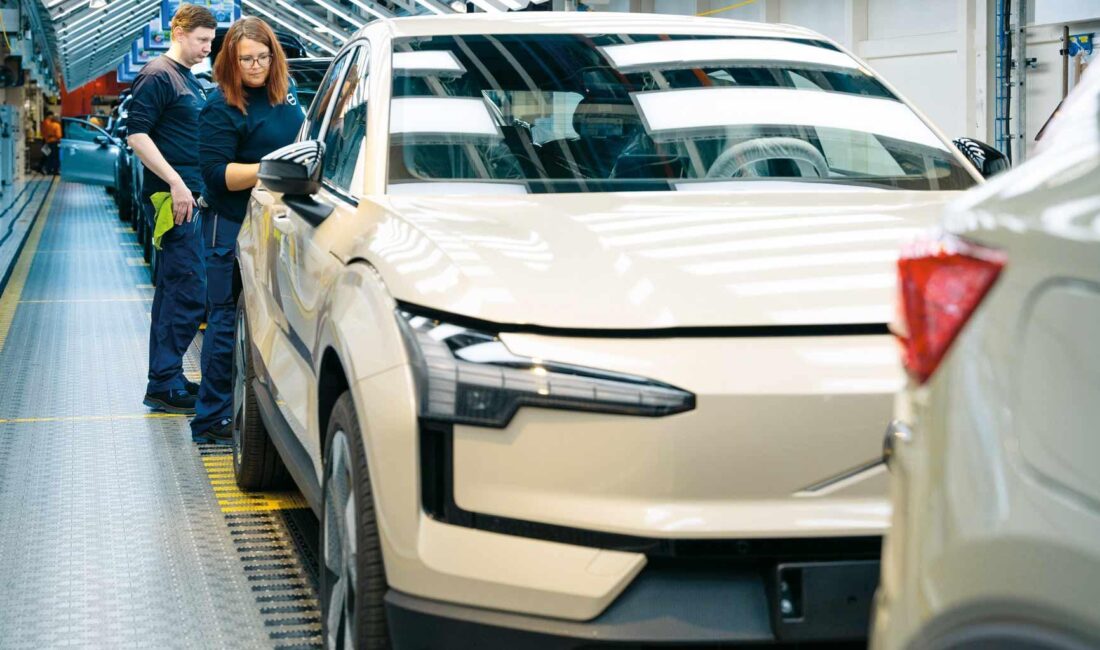 json { “@context”: “https://schema.org”, “@type”: “Article”, “headline”: “Volvo’dan Güvenliği Yenilikçi