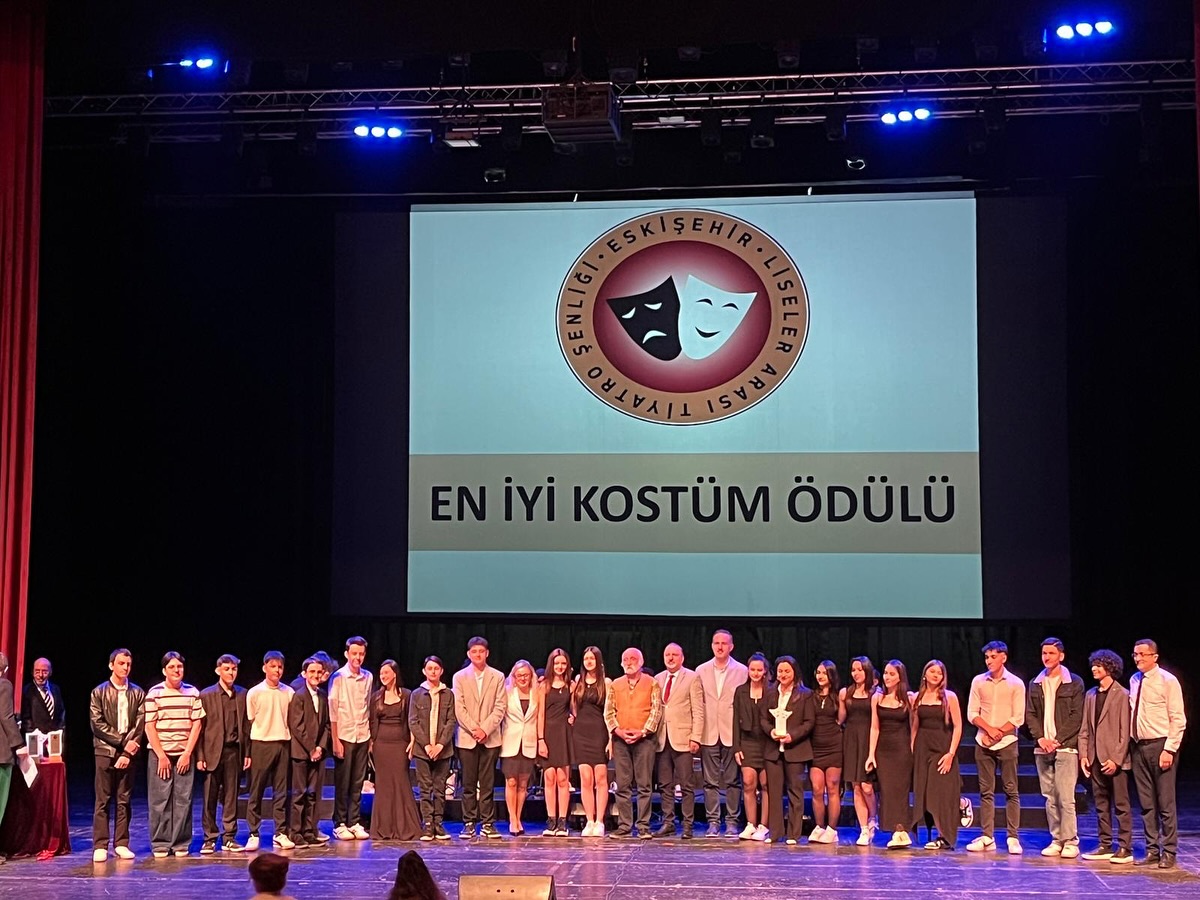 En Iyi Kostum Odulu Eskisehir OSB Teknik Kolejine Verildi