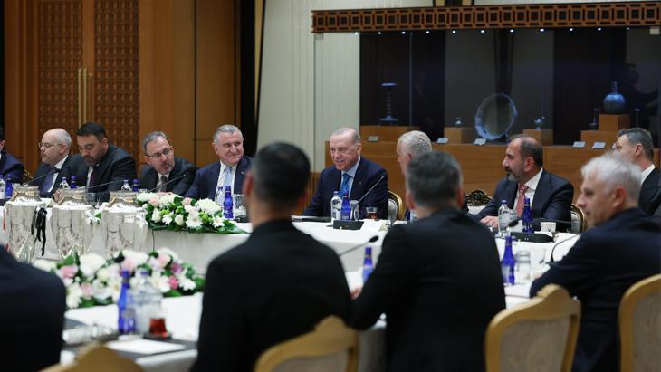 Cumhurbaşkanı Erdoğan, Süper Lig’e Yükselen Kulüpleri Kabul Etti Cumhurbaşkanı Recep